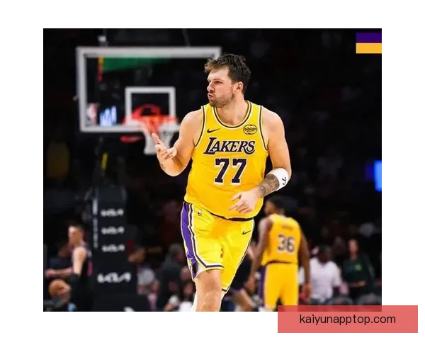 东契奇六连客场狂砍40分 创纪录冲击MVP巅峰