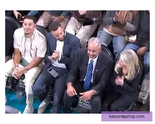 戴尔-库里黄蜂30号球衣退役 塞斯发言祝贺父亲荣耀时刻